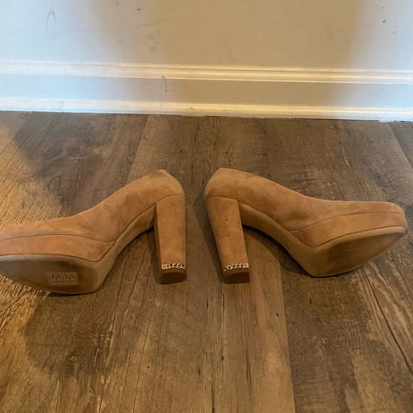 Michael Kors heels - Picture 3 of 3